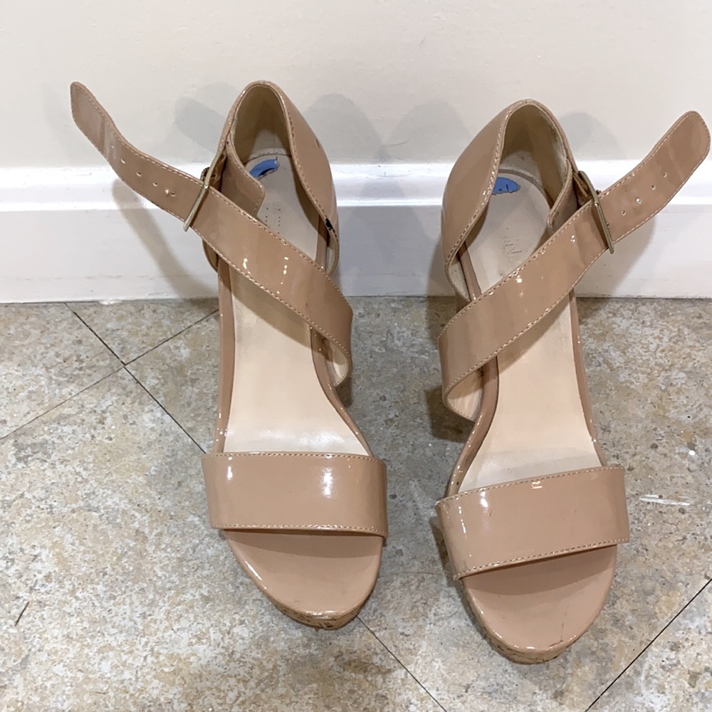 Nine West nude chunky heel sandals